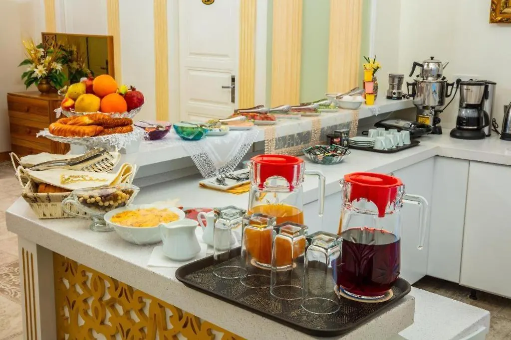 Prestige Boutique Hotel Baku 4*,