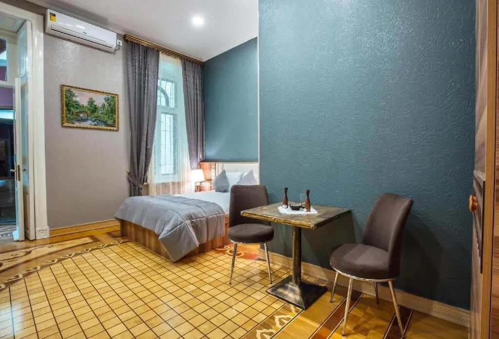 Prestige Boutique Hotel Baku 4*,